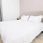 アパート Mesas Homes エステポナ